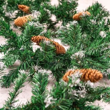 Коледен гирлянд, заснежен, с естествени шишарки, 270см